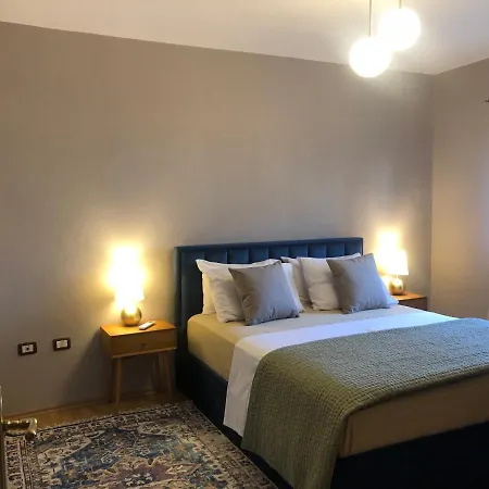 Apartment Qemal Stafa *